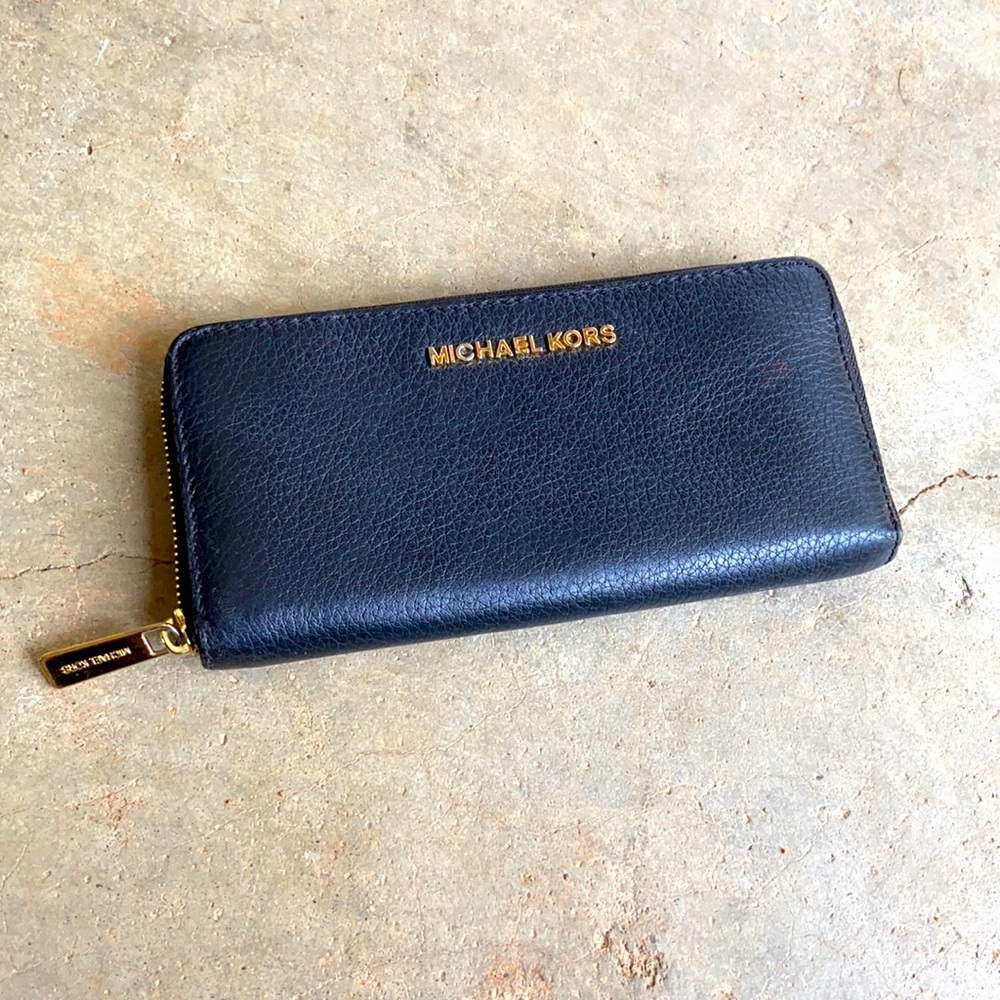 Michael kors wallet